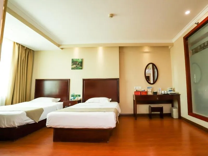 Greentree Inn Henan Zhoukou Luyi Ziqi Avennue Business Hotel