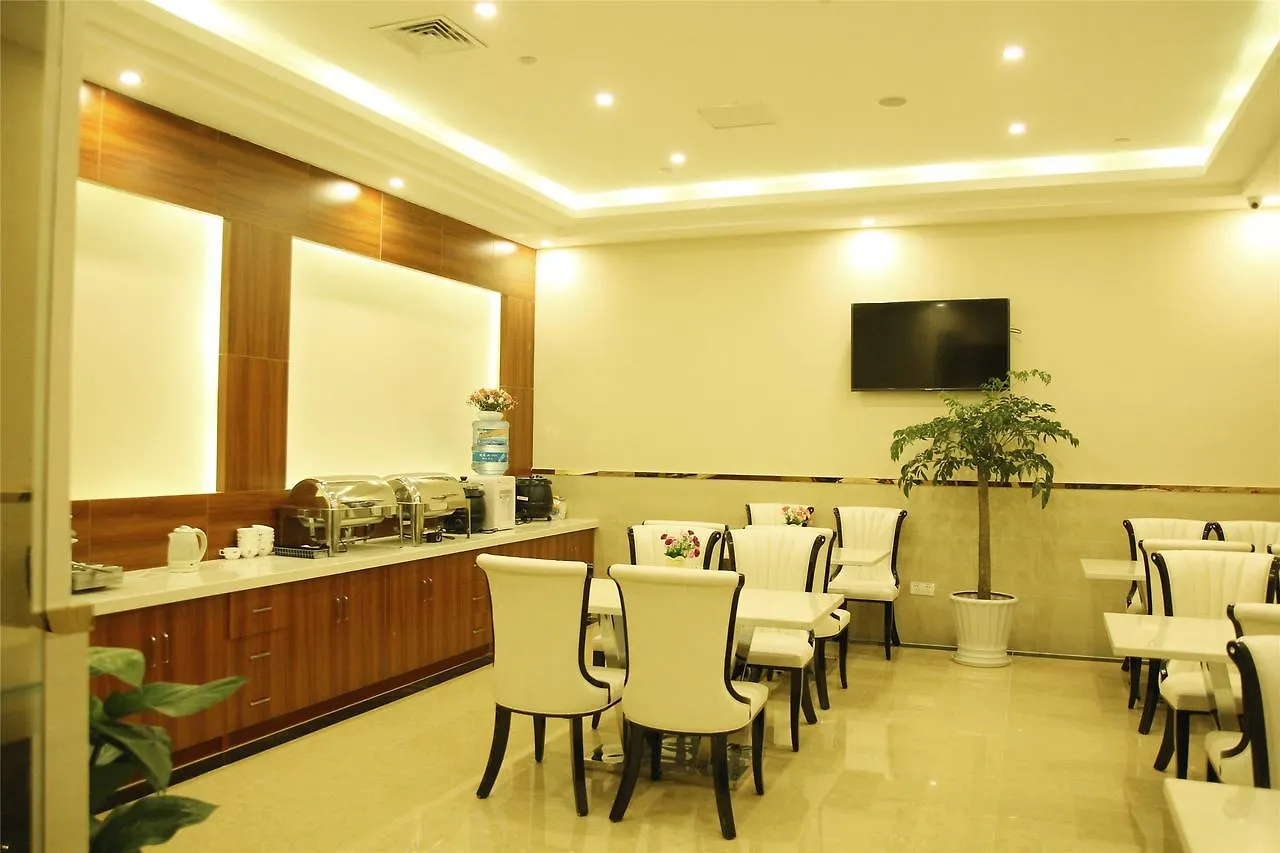 Greentree Inn Henan Zhoukou Luyi Ziqi Avennue Business Hotel