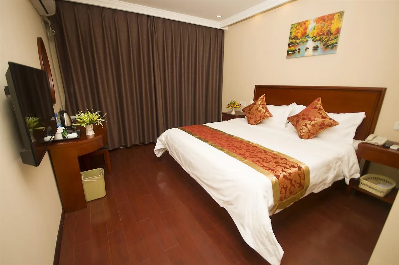 Greentree Inn Henan Zhoukou Luyi Ziqi Avennue Business Hotel